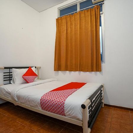 Super Oyo 1844 Bravo Residence Пангкалпинанг Екстериор снимка